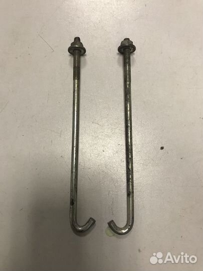 Кронштейн крепление аккумулятора Mazda