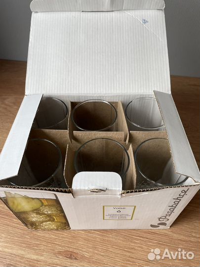 Набор новых стаканов