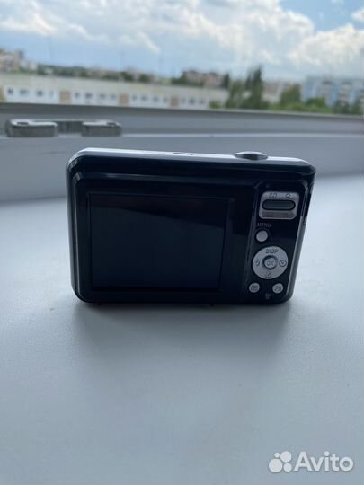 Компактный фотоаппарат samsung zoom lens 4x