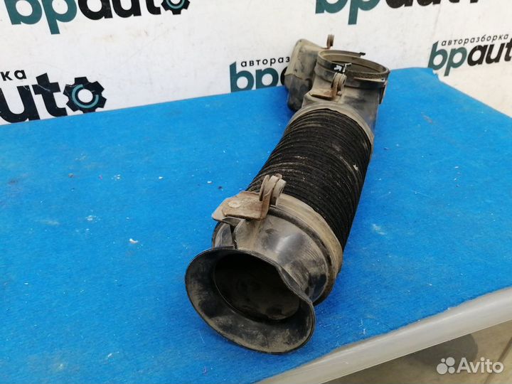 Патрубок воздушного фильтра 17709-51010