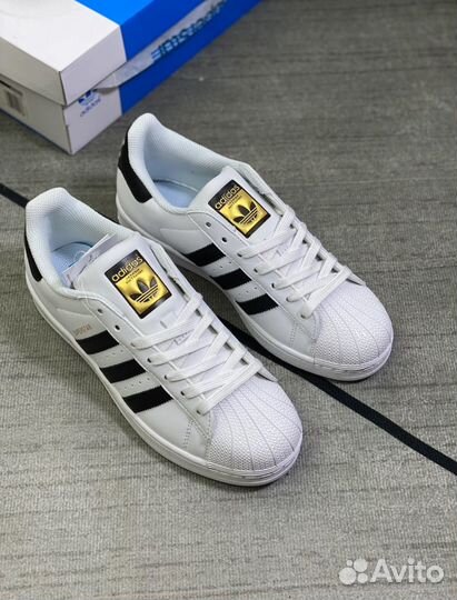 Adidas superstar