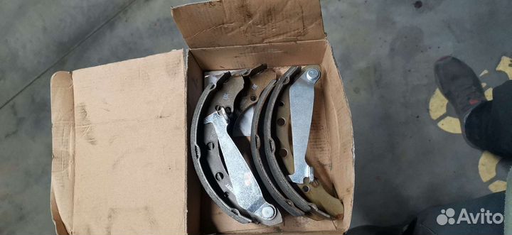 Тормозные колодки барабанные