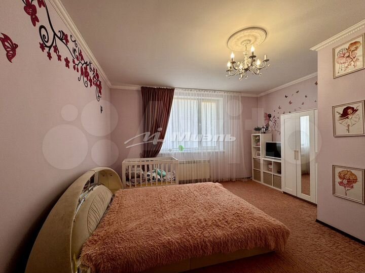 Дом 542,5 м² на участке 12 сот.