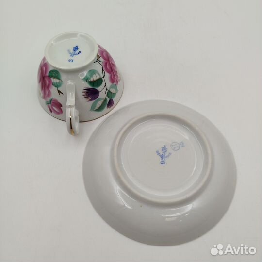Пара чайная, украшенная цветочным декором, фарфор