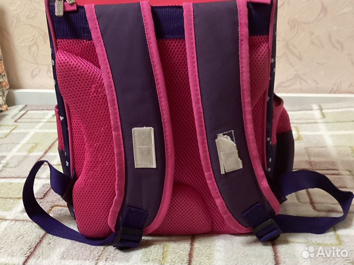 Школьный рюкзак с ортопедической спиной