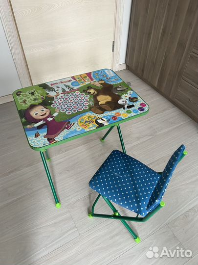 Детский стол со стулом