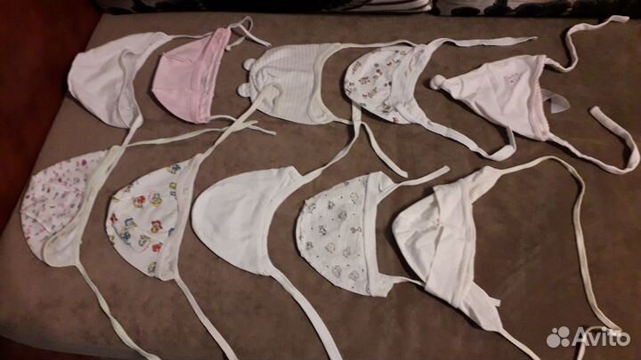 Чепчики и шапочки