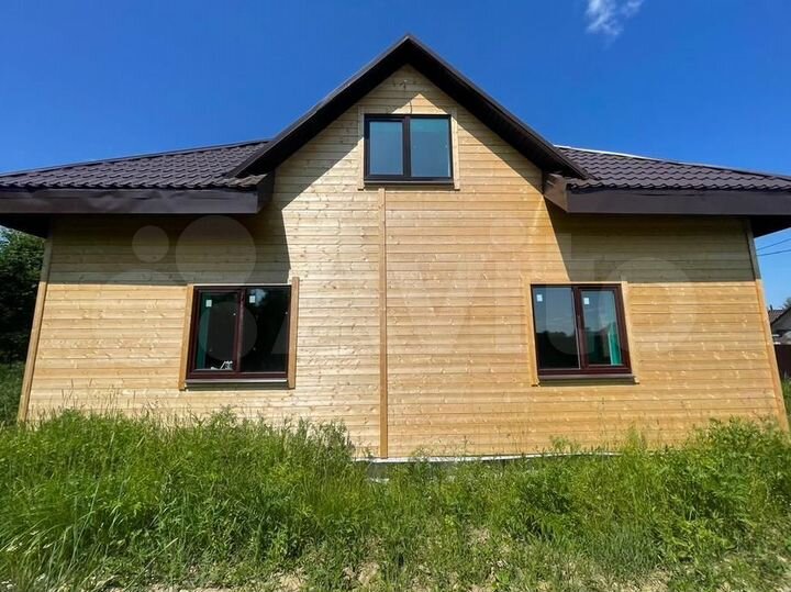 Дом 348 м² на участке 15 сот.