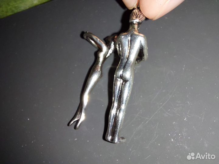 Подвеска серебро влюблённые обнимаются