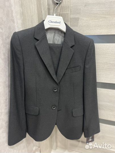 Новый школьный костюм для мальчика 140