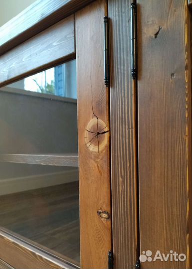 Тумба под телевизор из массива