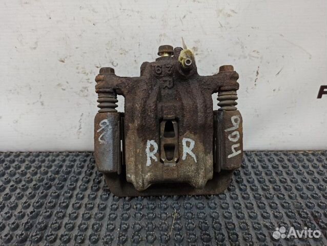 Суппорт тормозной задний правый Honda Odyssey RA4