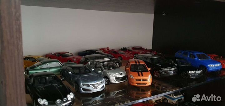 Коллекция моделей машин 1:43