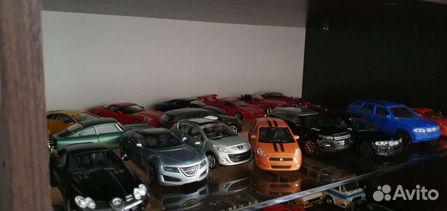 Коллекция моделей машин 1:43