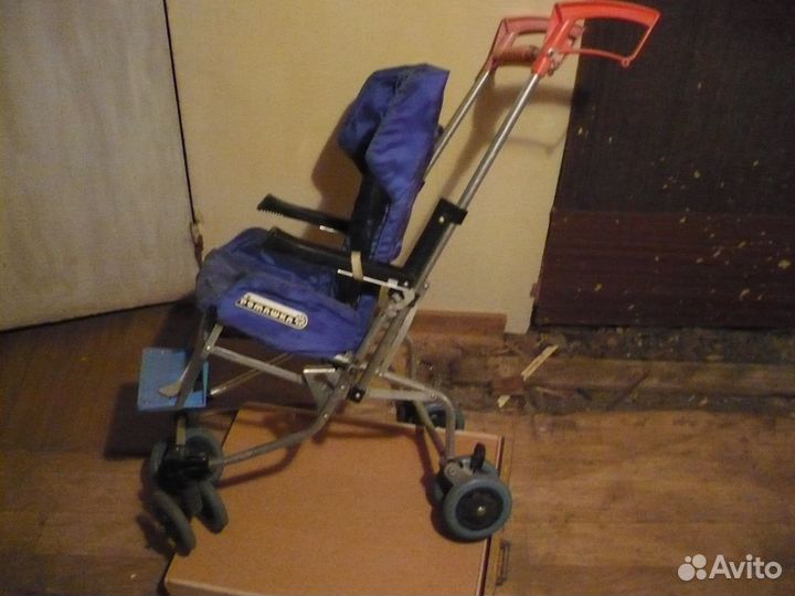 Прогулочная коляска ромашка