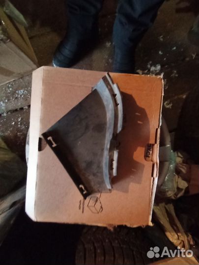 Дефлектор Кожух радиатора Renault logan 2