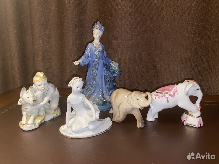 Статуэтки фарфоровые