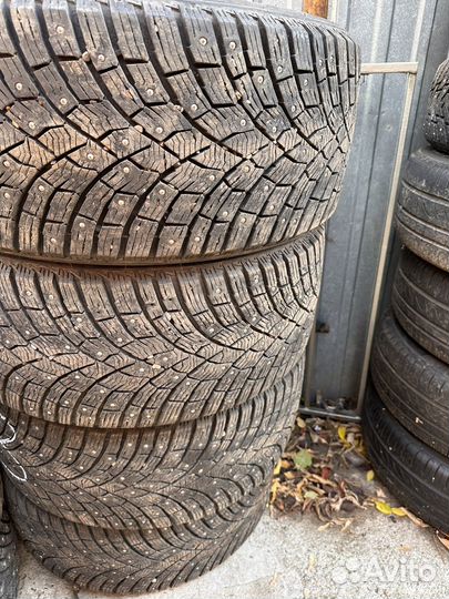 Triangle IcelynX TI501 275/40 R20 106T