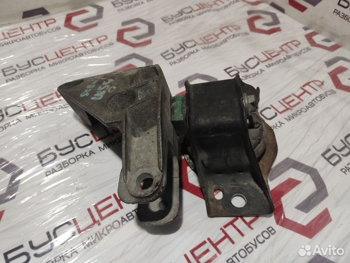 Подушка, опора двигателя правая Рено Меган 2