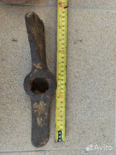 Старинный топор