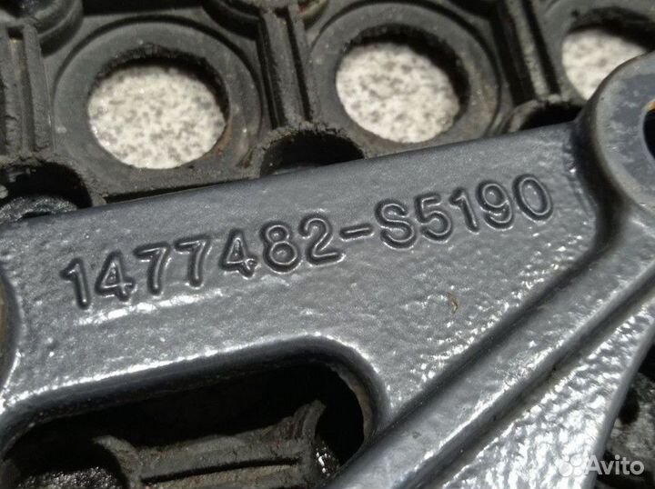 Кронштейн корпуса воздушного фильтра