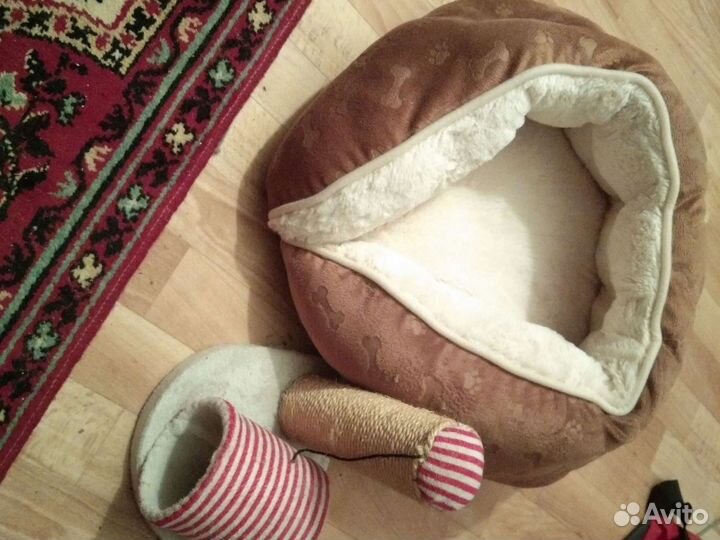 Лежанка для собак и кошек