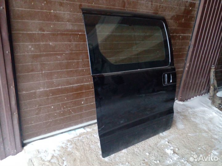 Дверь сдвижная правая Hyundai Starex H1 2011 год