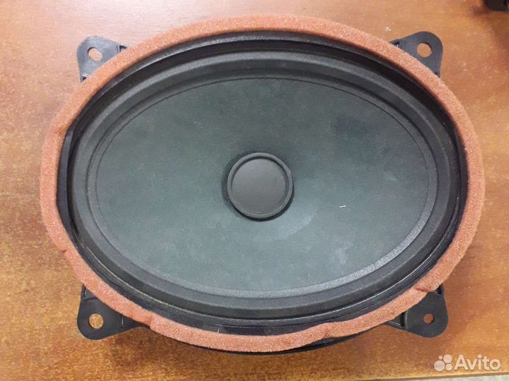 Динамик на camry 55 JBL