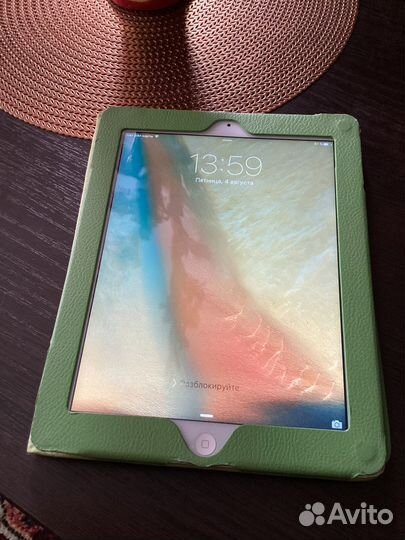 Планшет Apple iPad 2-го поколения
