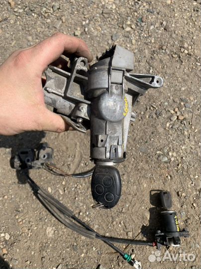 Замок зажигания Ford Fusion