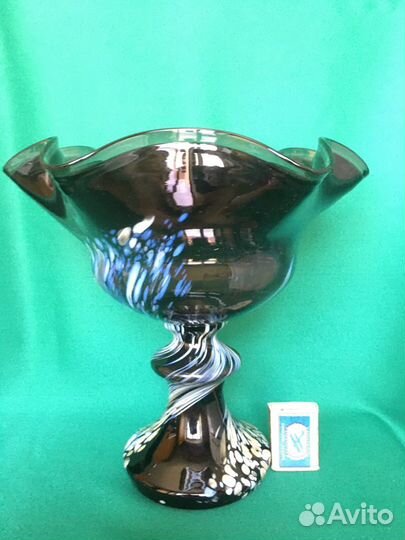 Шикарная ваза из цветного стекла. СССР