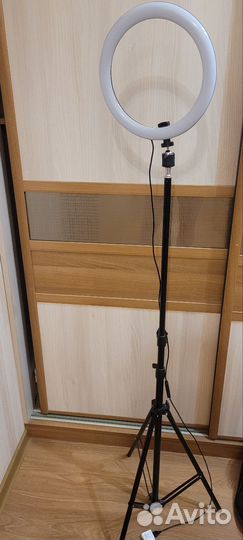 Кольцевая лампа