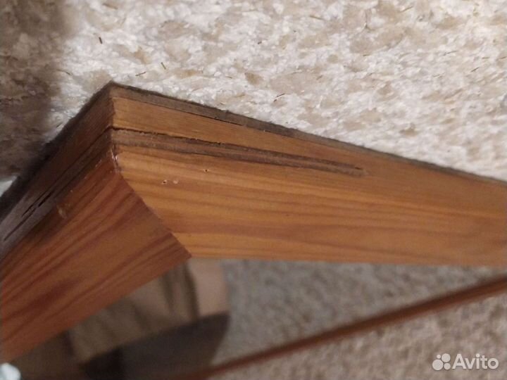 Зеркало в деревянной раме старинное