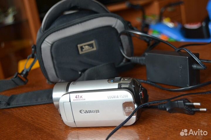 Видеокамера Canon