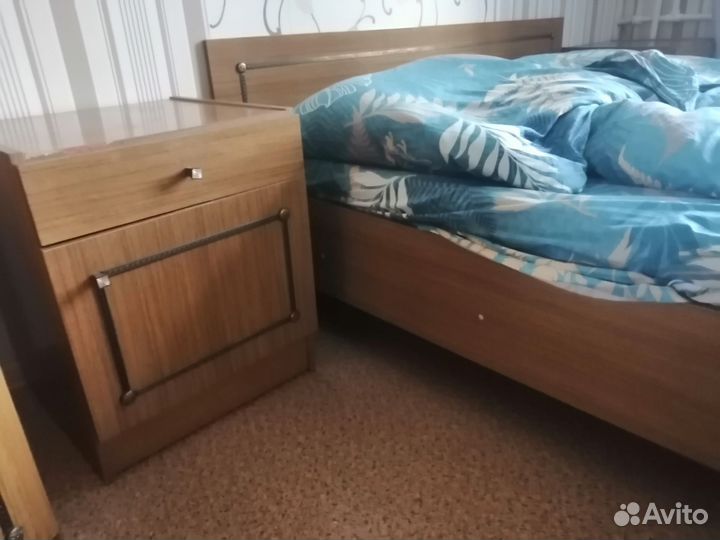 Спальный гарнитур бу