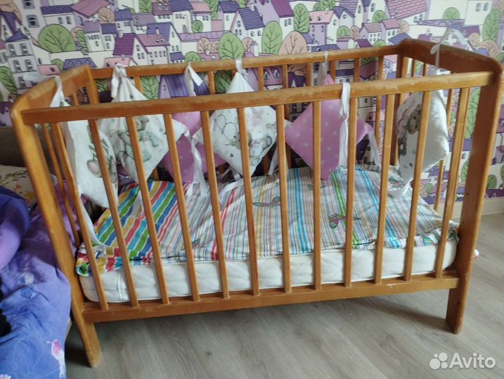 Детская кроватка