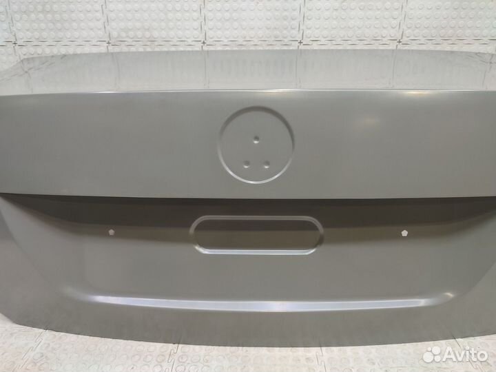 Крышка багажника Volkswagen Polo MK5 2011