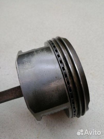 Поршень с шатуном правый Toyota Harrier MCU10W