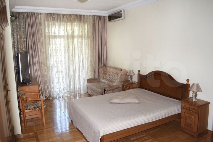 2-к. квартира, 80 м², 3/4 эт.