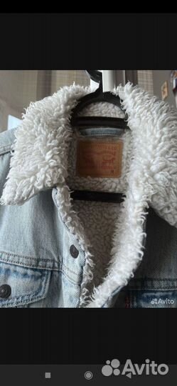 Джинсовая куртка Levis женская c мехом s-m