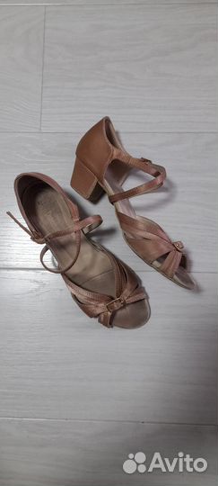 Туфли для бальных танцев