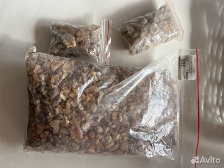 Необработанный янтарь