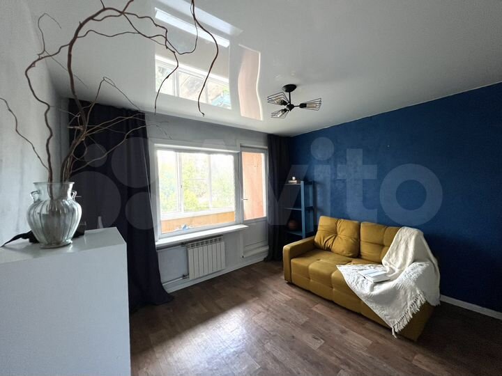 2-к. квартира, 43 м², 3/9 эт.