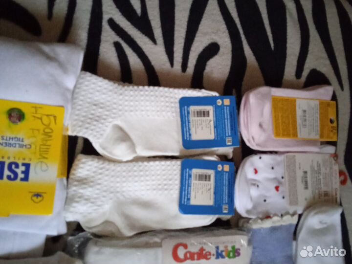 Новые чулочно-носочные изделия для девочек пакетом