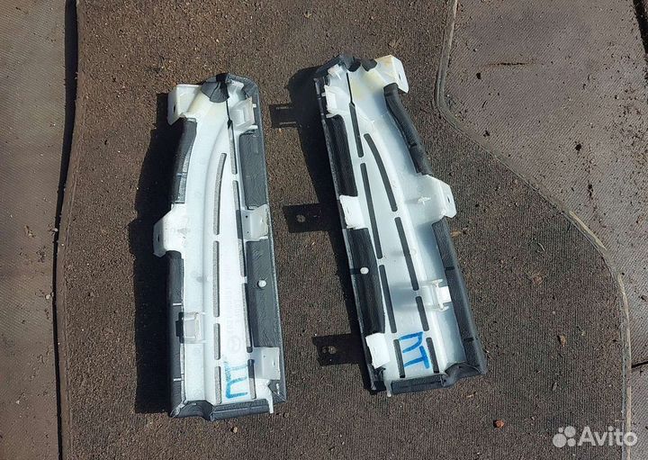 Подлокотник передней двери Мазда cx 7