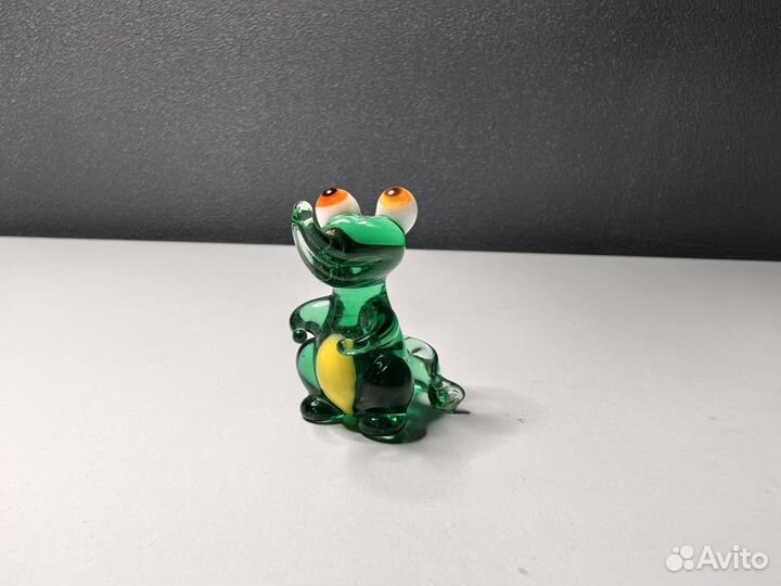 Стеклянный крокодил