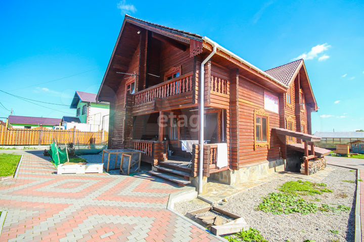 Дом 249,6 м² на участке 15 сот.