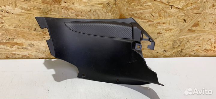 Пластик боковой Honda CBR650R 2019 64266-MKN-D100