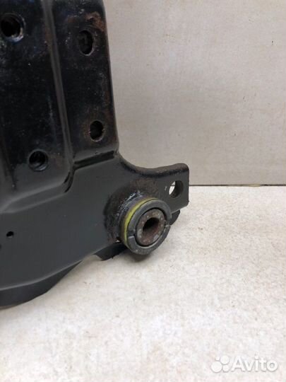 Балка подрамник передняя Ford Focus 2 5DR хэтчбек