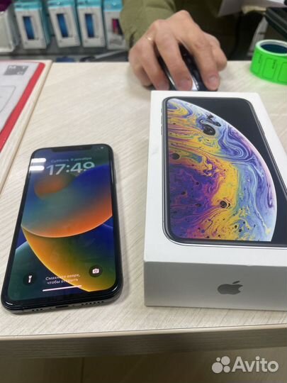 iPhone Xs, 64 ГБ